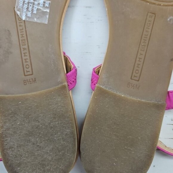 Tommy Hilfiger 8.5 Pink Faux Leather Gold Logo Thong Slingback T-Strap Sandals - Picture 9 of 9